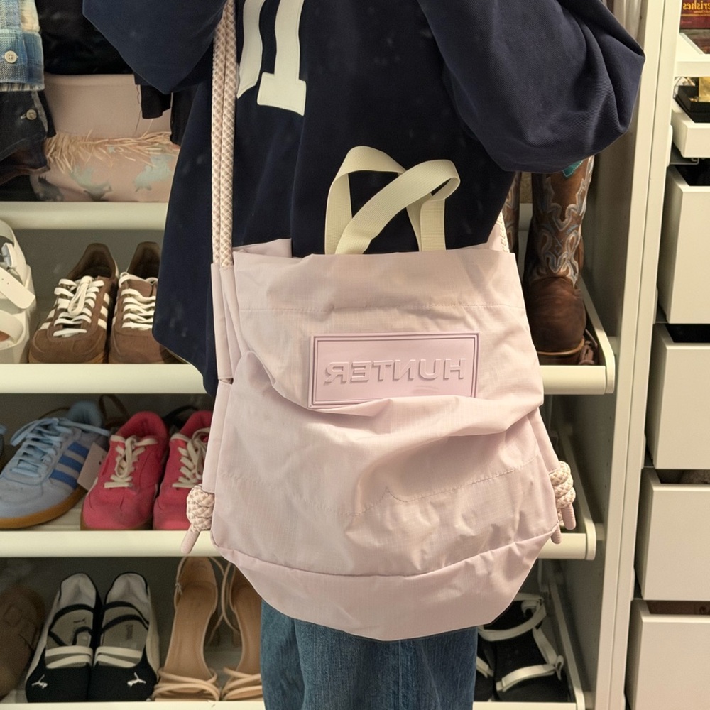 Hunter Lavender Drawstring tote Bag